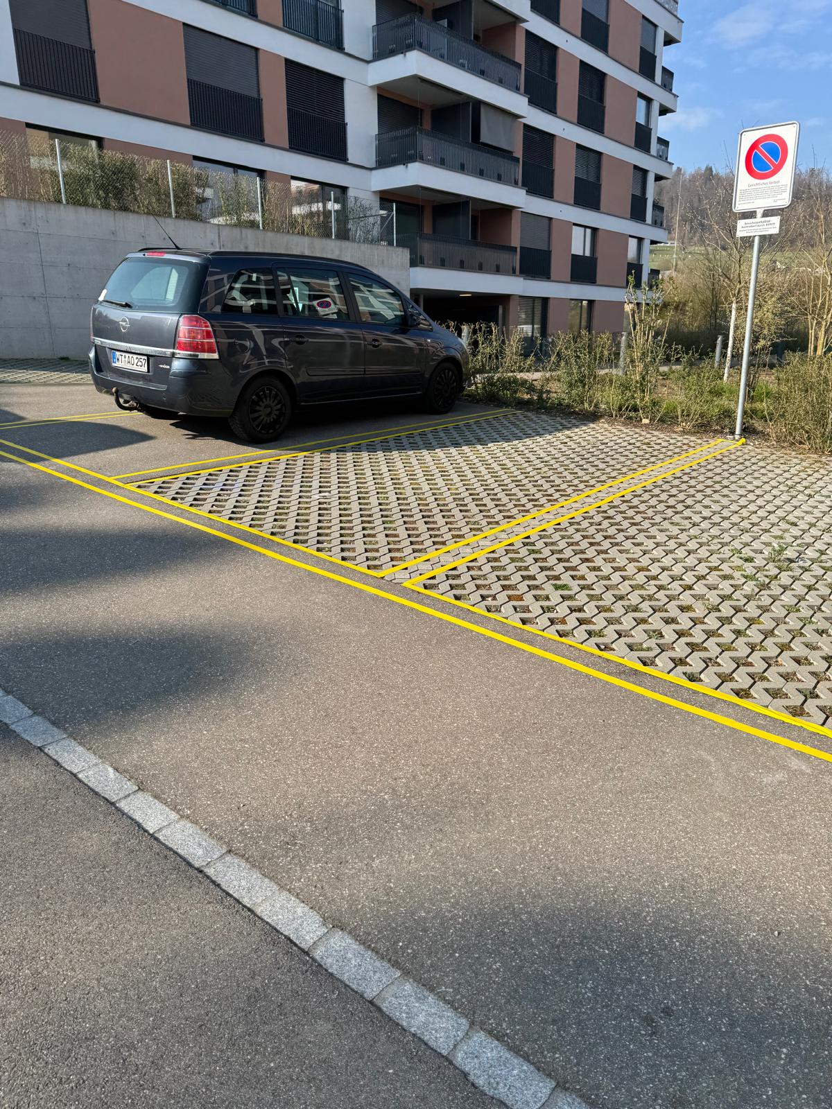 Bodenmarkierungen exakte Linienführung