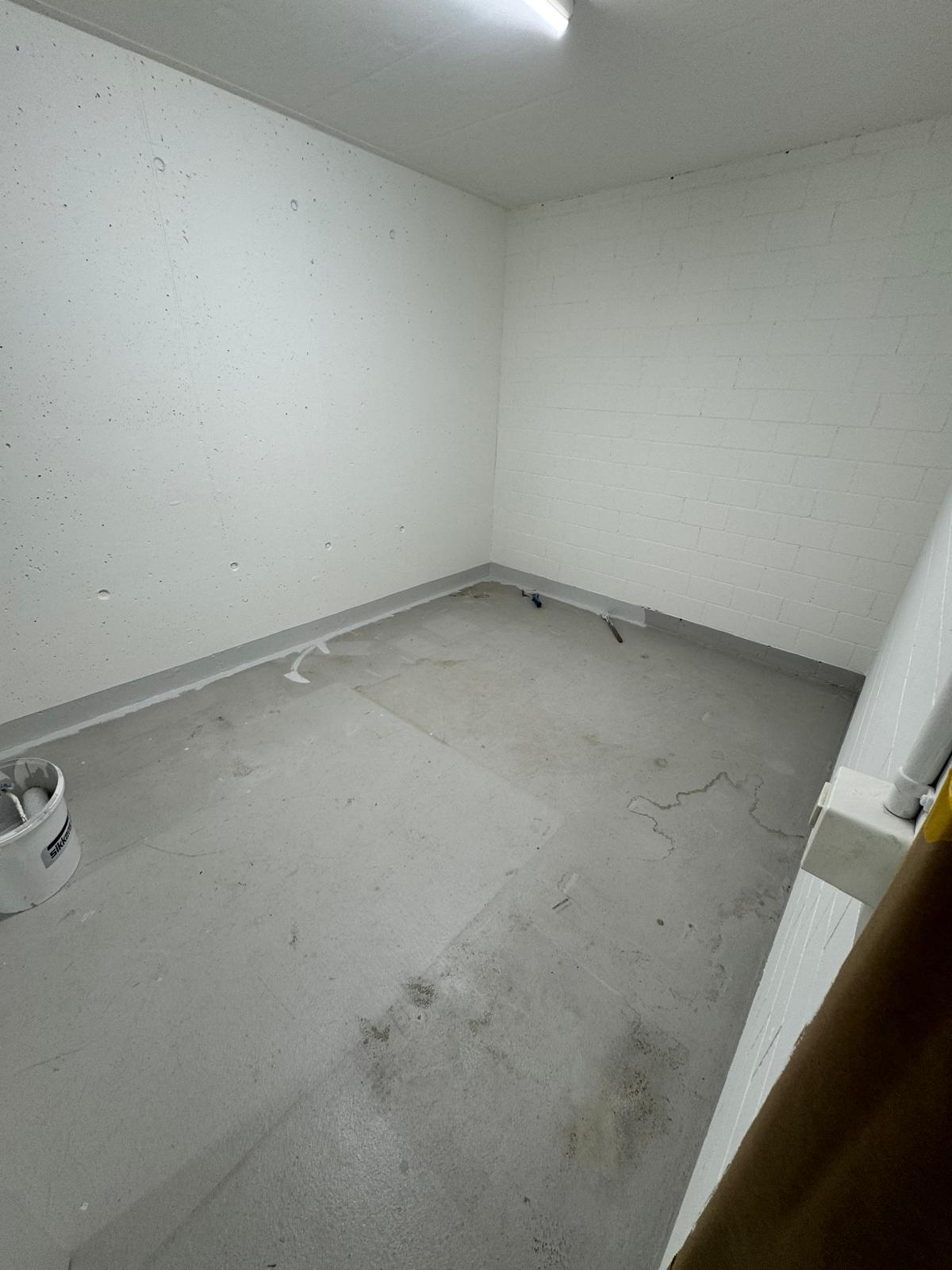 Helles Wohnzimmer neuer Anstrich
